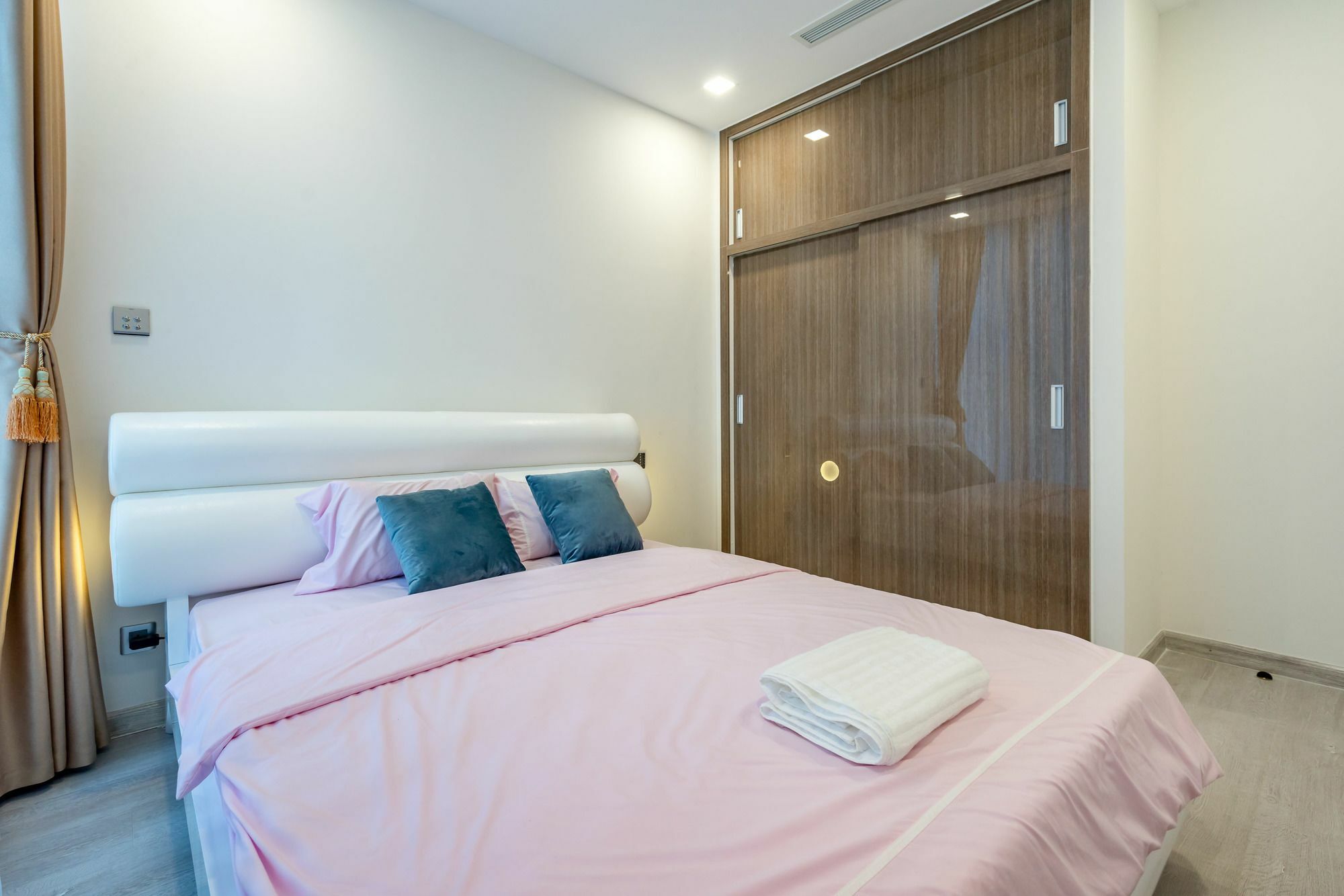 Urban House Premium Apartment Ho Chi Minh City Bagian luar foto